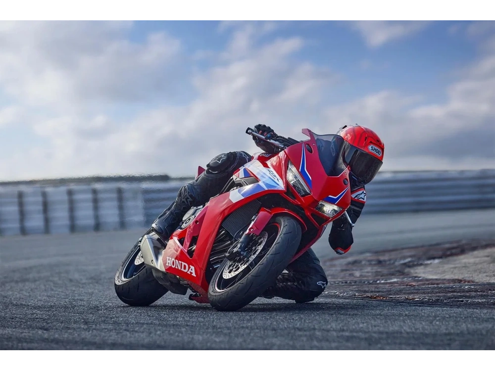 2026 Honda Cbr650r E-clutch alt