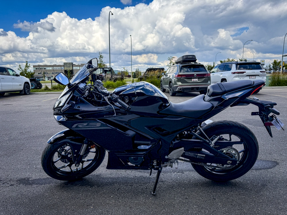 2026 Yamaha R3 alt