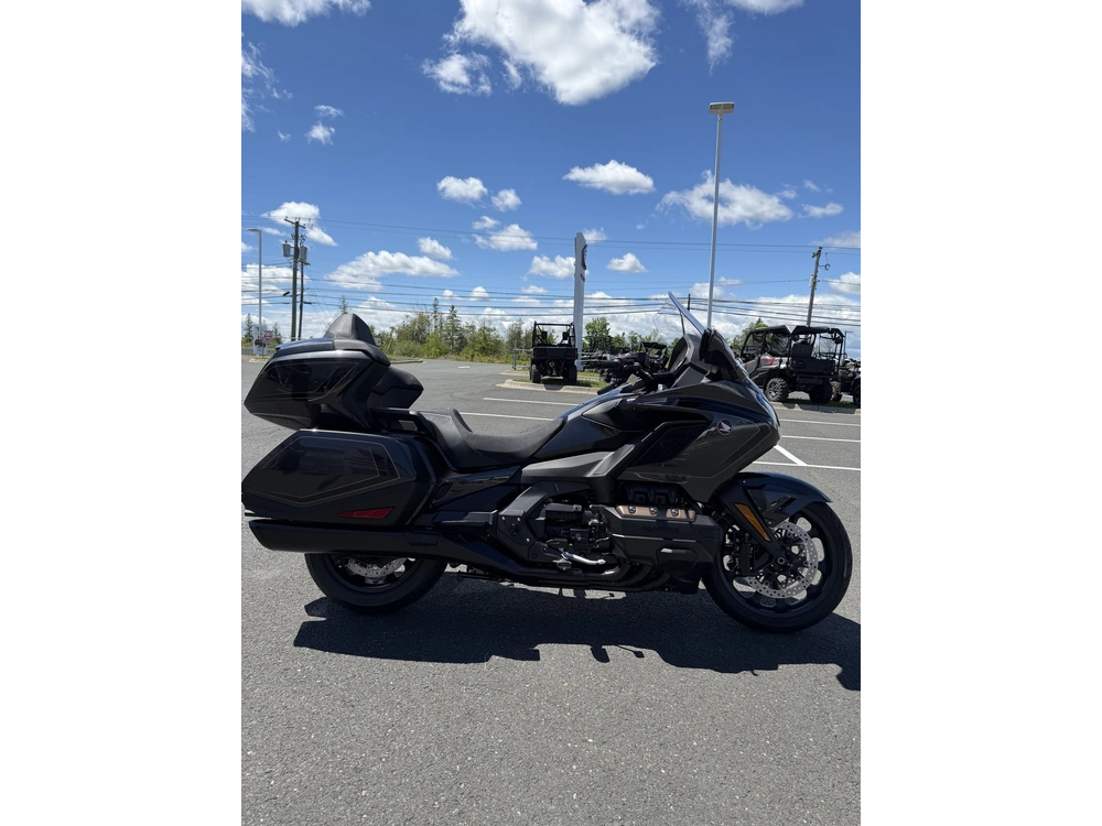Honda Gold Wing Tour Gl1800st 2026 alt