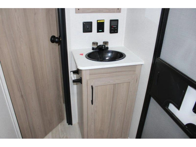 2026 Keystone Rv Coleman 26bx alt