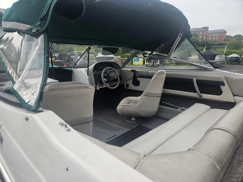 1995 Four Winns Freedom Dlx 170 alt