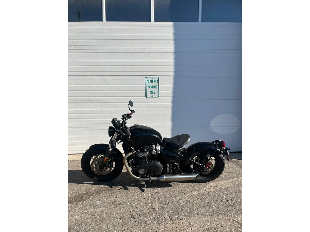 2023 Triumph Bonneville Bobber Matte Storm Grey / Matte Ironstone alt