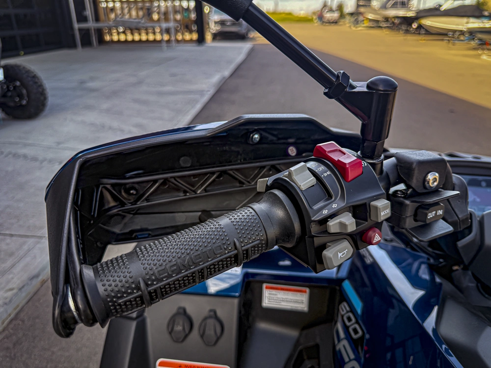 2026 Cfmoto Cforce 600 Touring alt