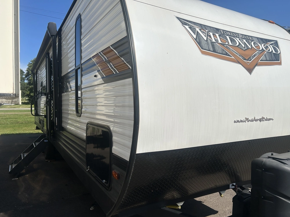 2022 Wildwood 29vbud alt