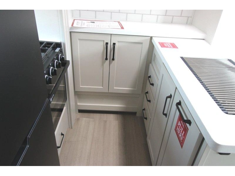 Grand Design Momentum 320g 2026 alt