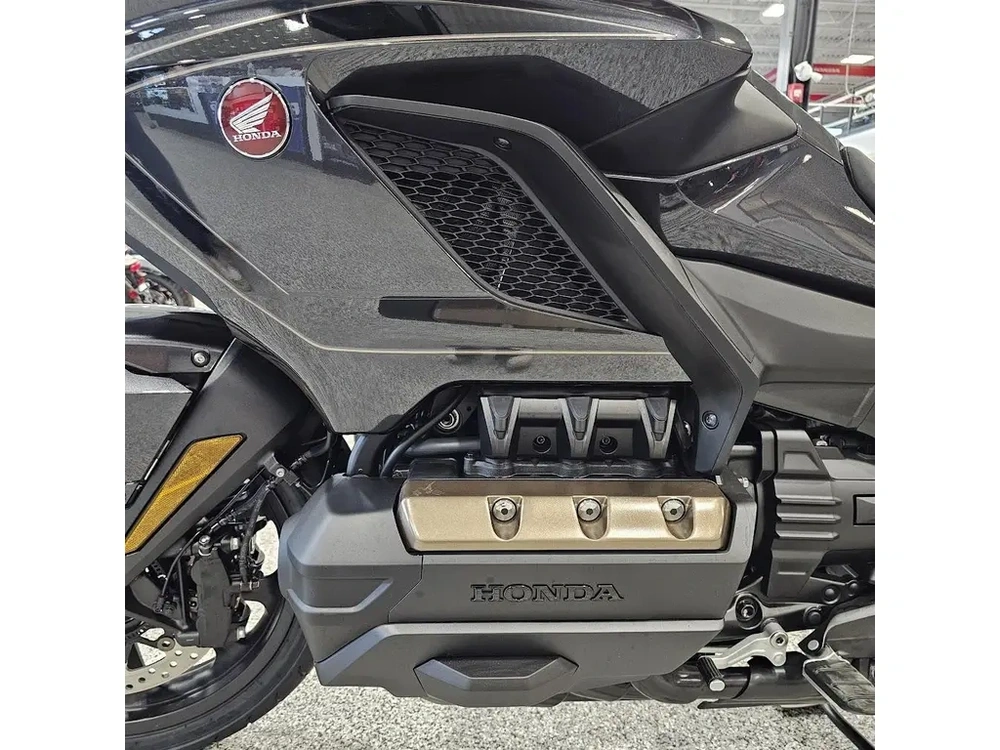 2026 Honda Goldwing Tour 6 Speed alt