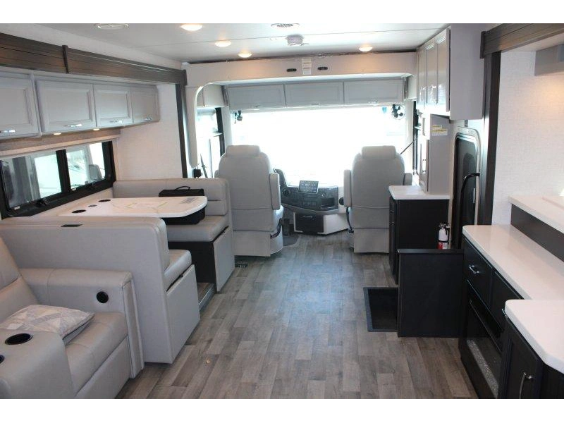Thor Motor Coach Palazzo 37.5 2026 alt