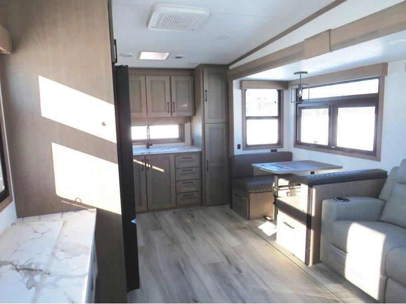 2026 Kz Durango D240rkd alt