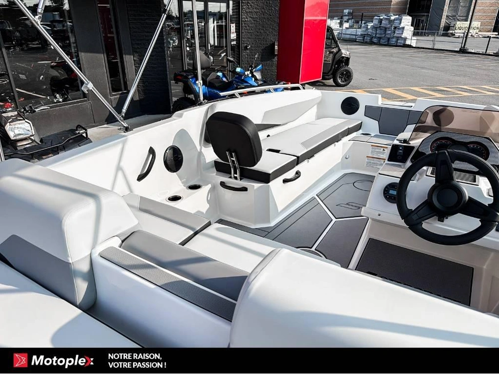2027 Starcraft Sv J7 Turbine 170hp Rotax alt