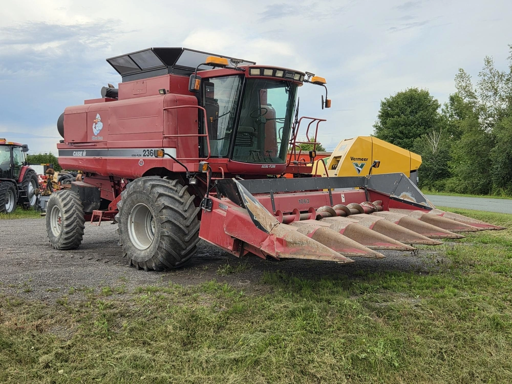 Case 2366 Axial-flow 2000 alt
