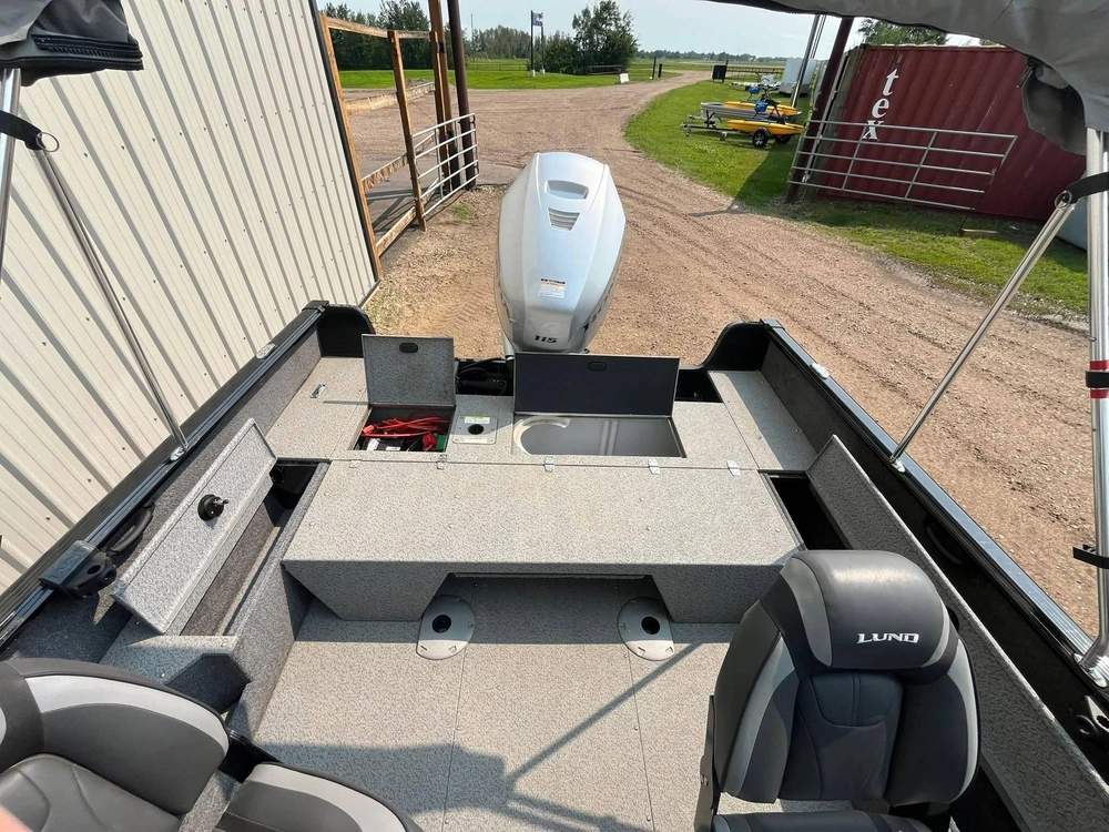 2018 Lund Boat Co 1775 Impact alt