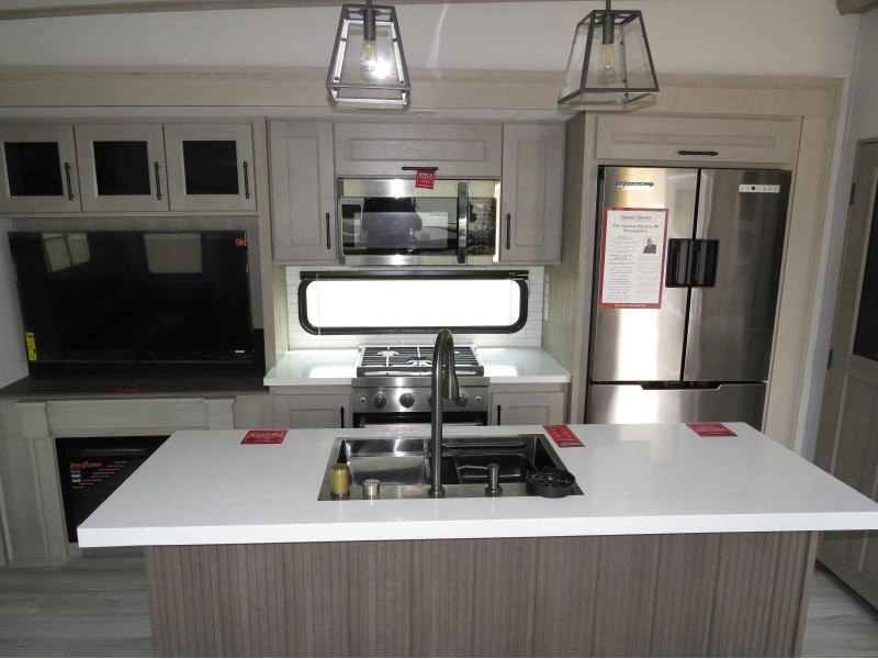 Grand Design Influence 2903rl 2026 alt