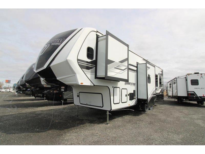 Grand Design Momentum 320g 2026 alt