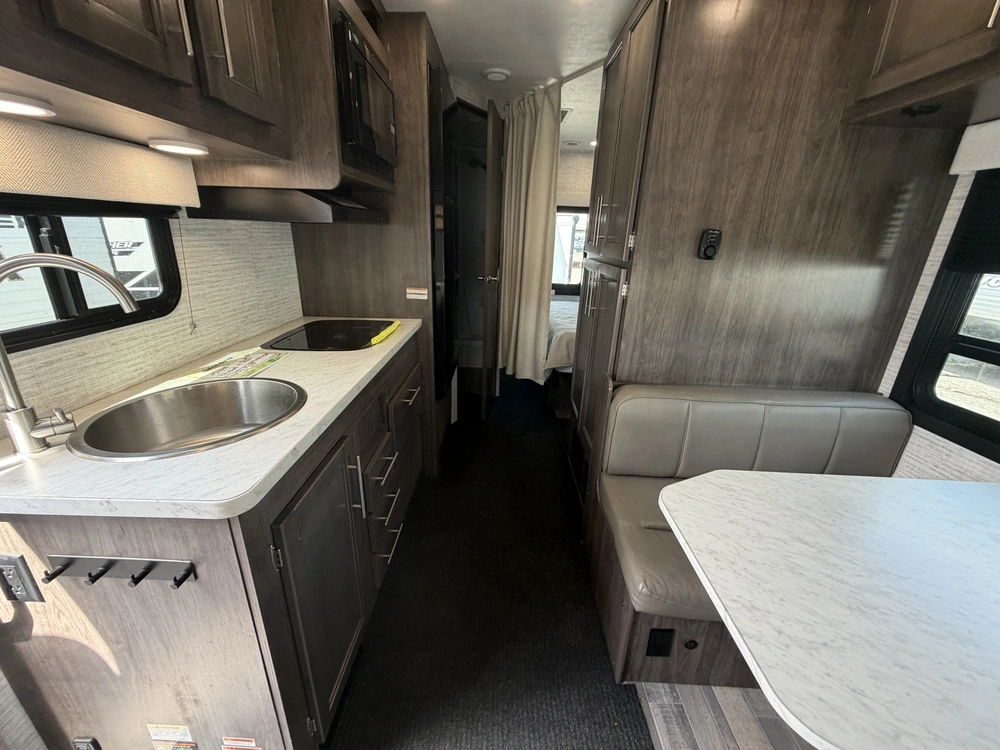 2025 Jayco Redhawk 22c alt