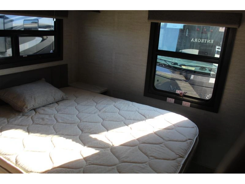 2022 Entegra Coach Esteem 31f alt