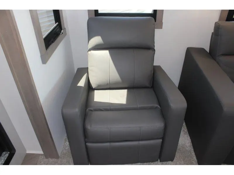 Jayco Precept 2027
