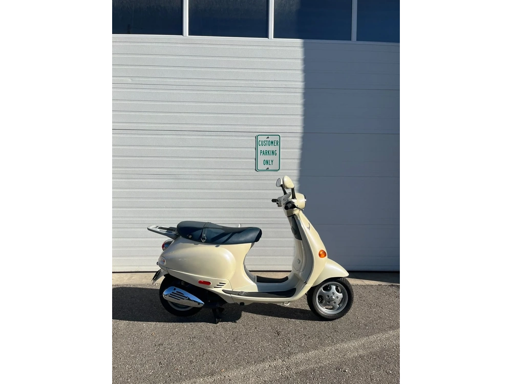 2005 Vespa Et4 alt