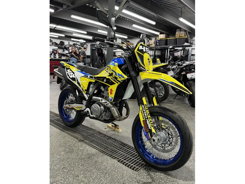 Suzuki DR-Z4SM 2025