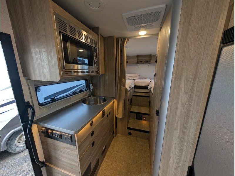 Winnebago Ekko 23b 2025 alt