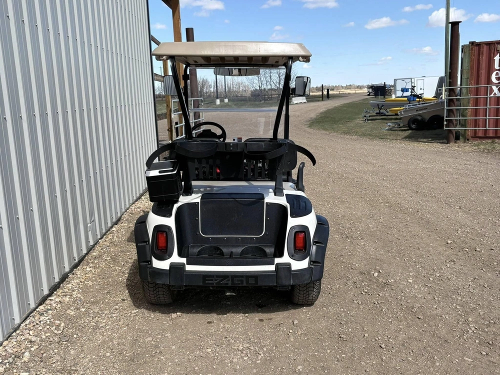 2016 E-z-go Rxv alt