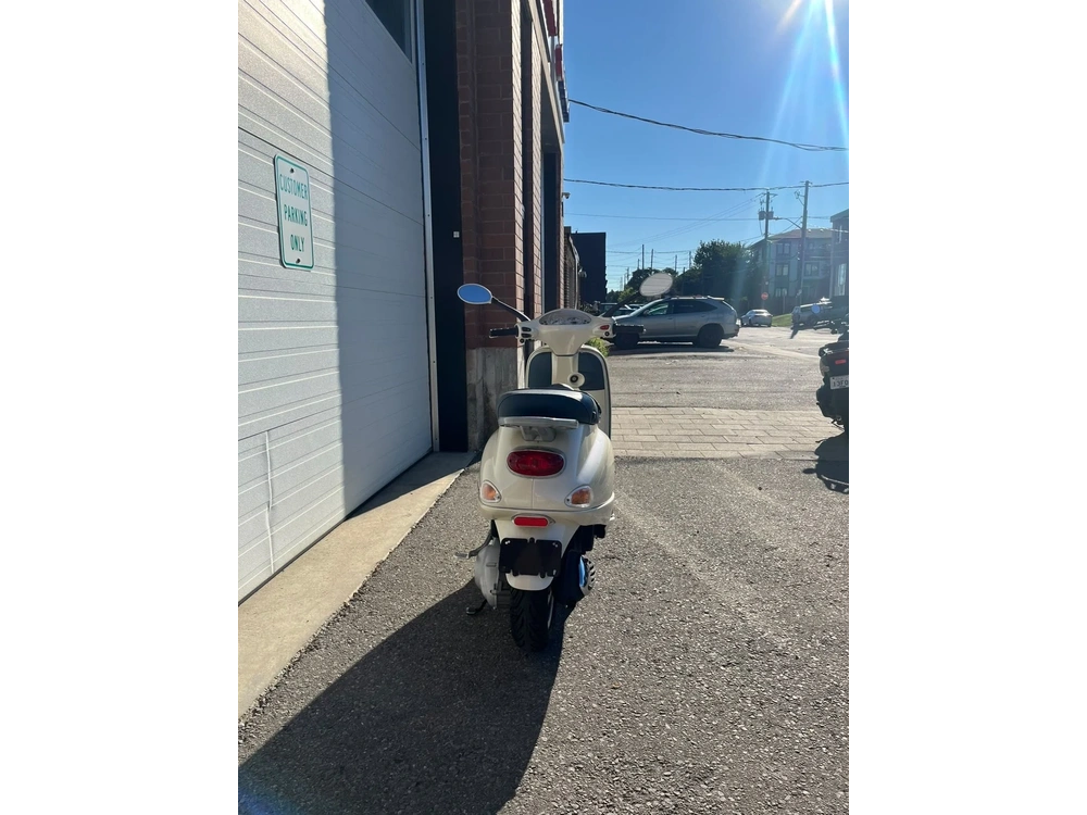 2005 Vespa Et4 alt