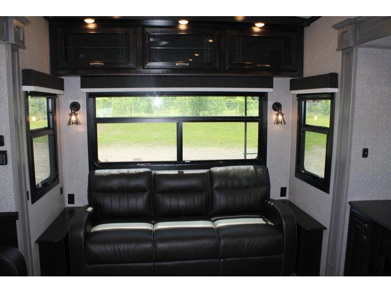 Jayco Pinnacle 36kpts 2022 alt