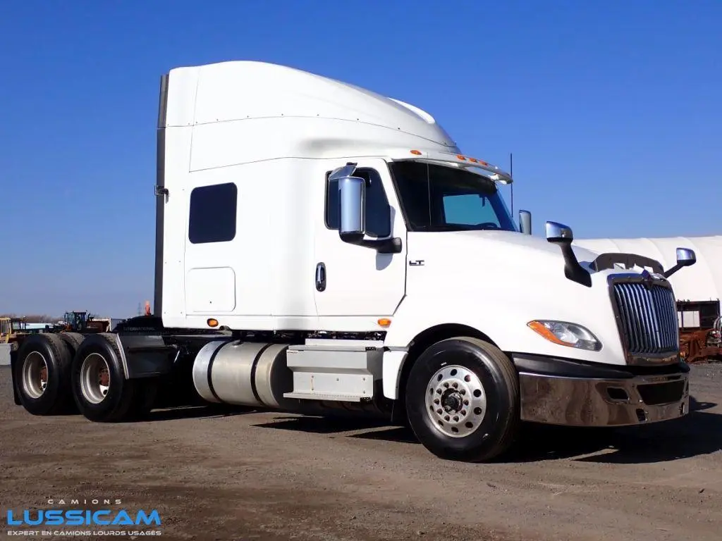 2018 International LT625