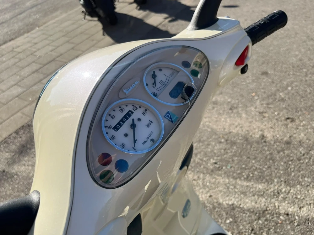 2005 Vespa Et4 alt