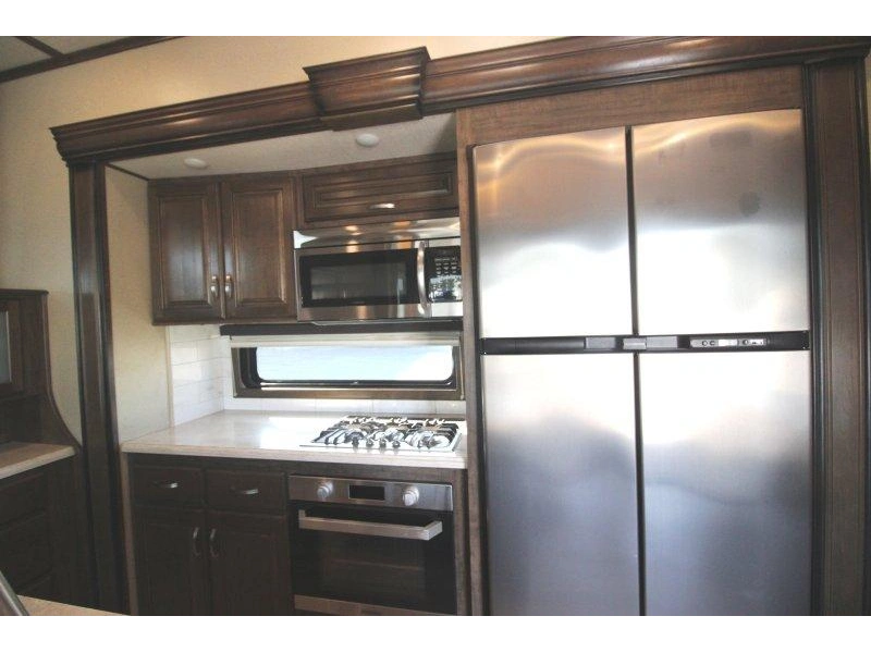 Grand Design Solitude 375res 2020 alt