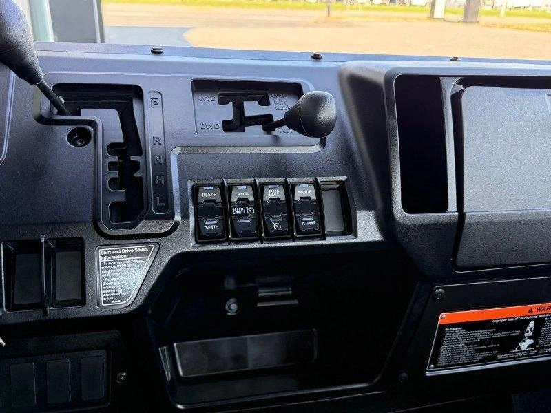 2026 Honda Pioneer 1000 - 5p Dlx alt
