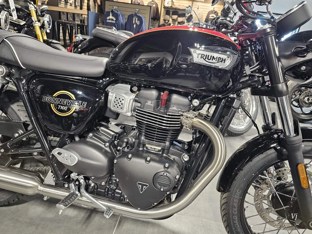 2026 Triumph Bonneville T100 alt