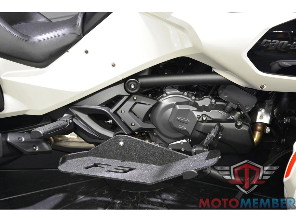 2026 Can-am Spyder F3-t alt