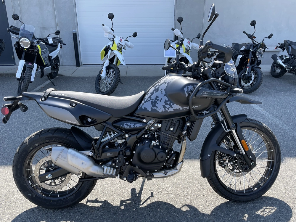 2026 Royal Enfield Himalayan Mana Black alt