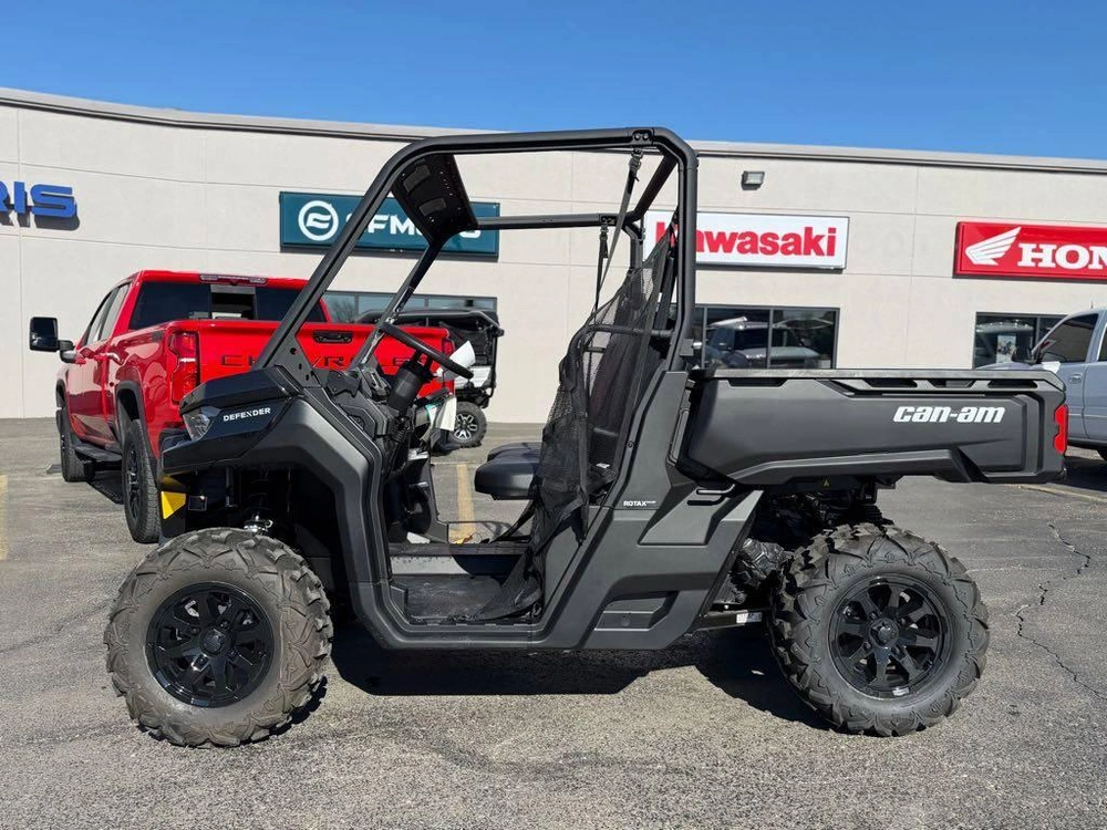2025 Can-am Defender Hd9