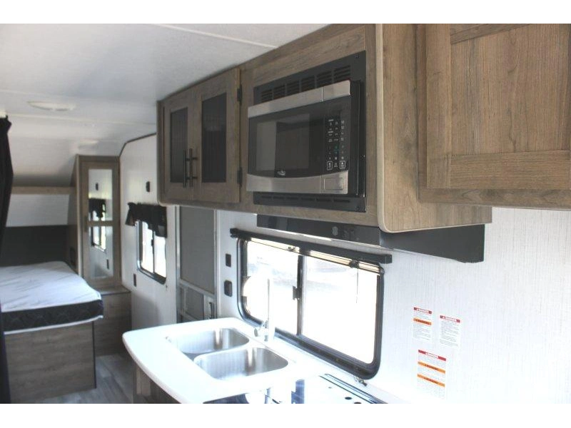 2022 Heartland Pionner 210rd alt