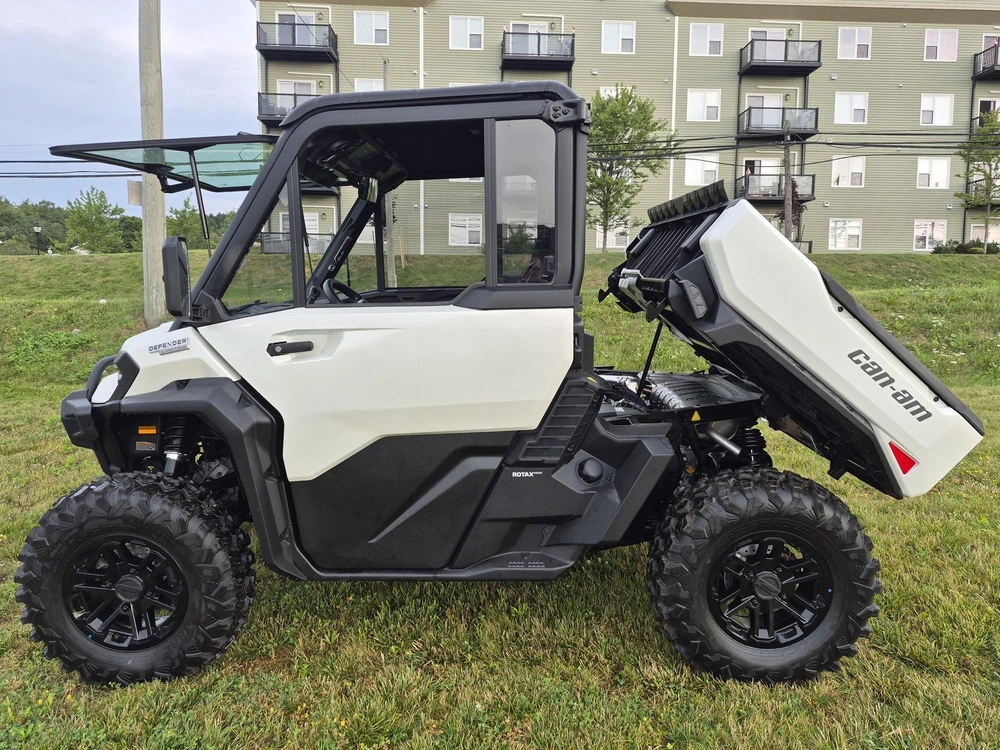2026 Can-am Defender Limited Cab Hd11 alt
