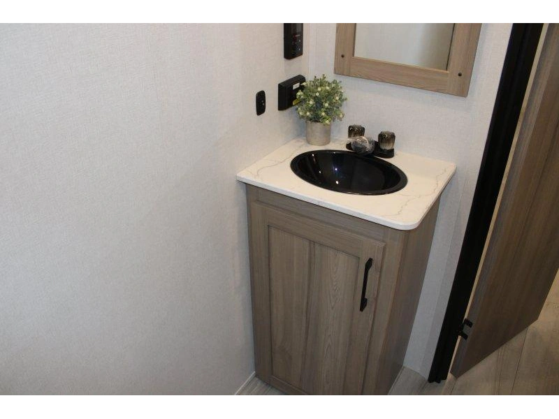 Keystone Rv Coleman 25b 2026 alt