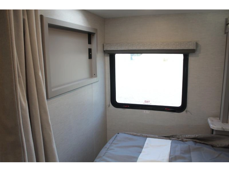 Thor Motor Coach Four Winds 24f 2025 alt