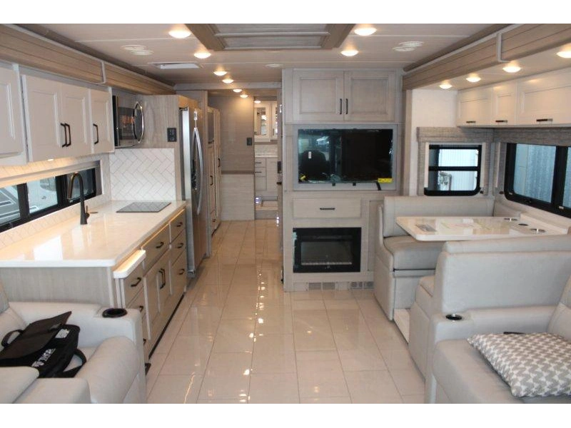 Thor Motor Coach Aria 3901 2027 alt