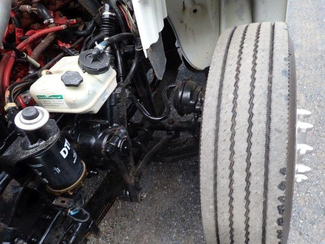 Freightliner M2-106 2013