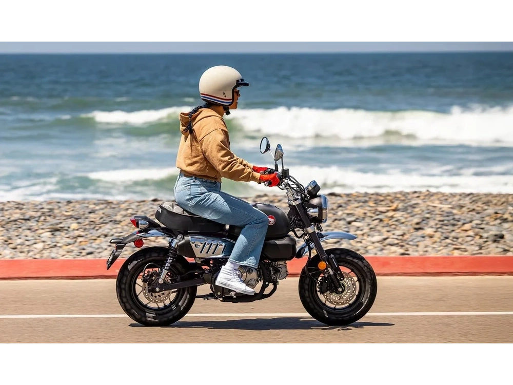 2026 Honda Monkey Abs alt