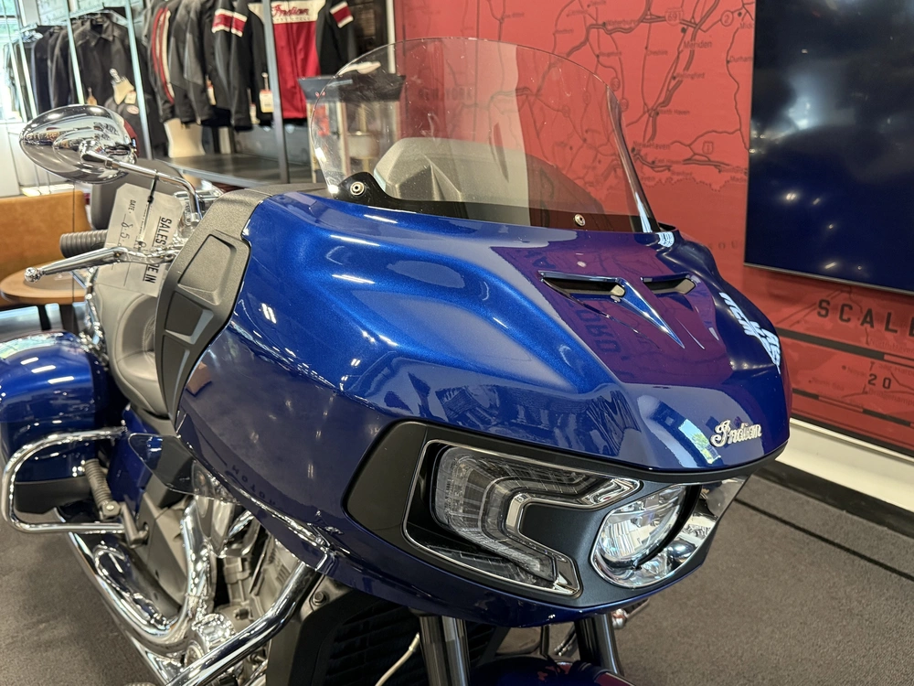 2020 Indian Motorcycle Challenger Limited alt