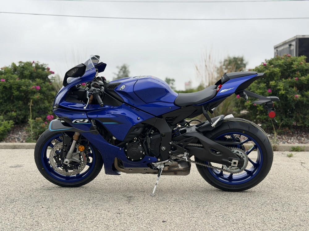 2026 Yamaha Yzf-r1 alt