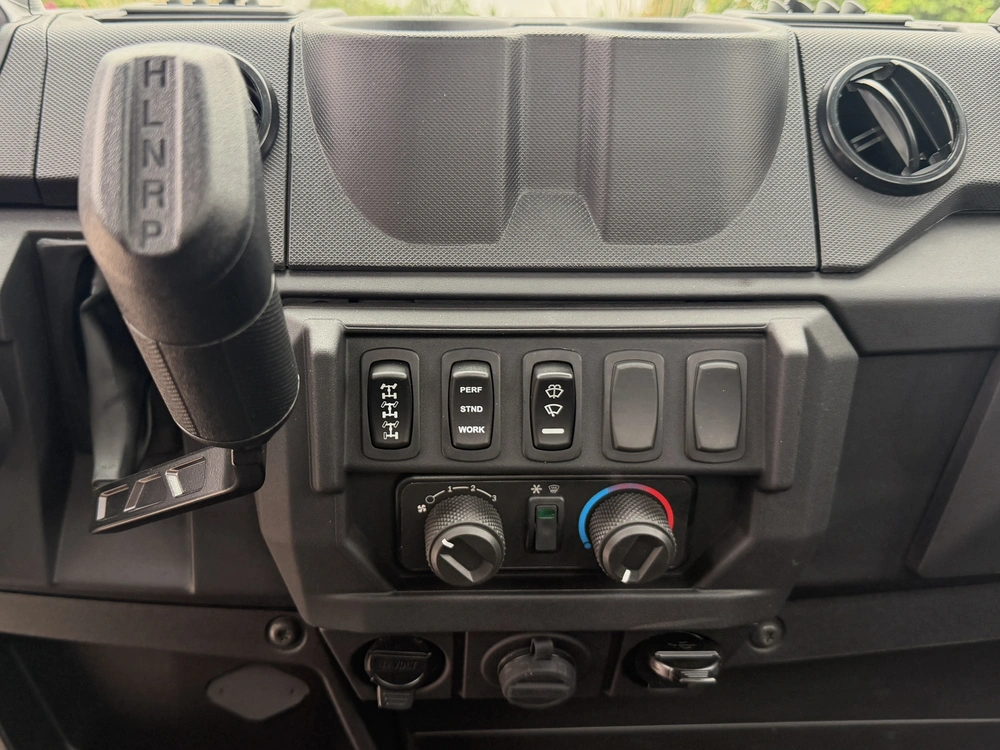 2027 Polaris Ranger Xp 1000 Cab alt