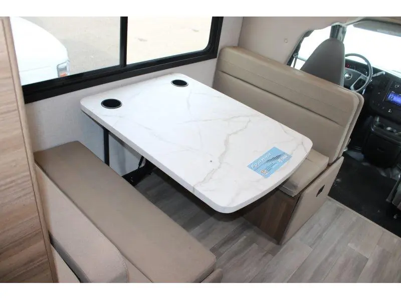 Thor Motor Coach Four Winds 22Z.GM 2027