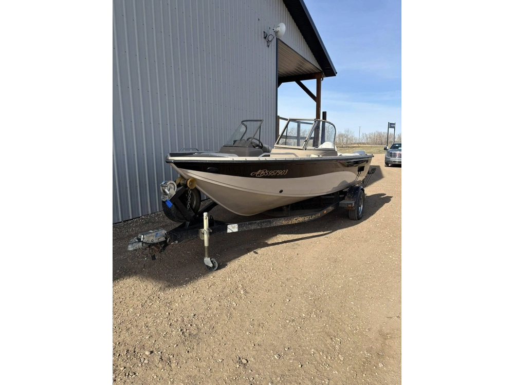 2003 Crestliner 1850 Sportfisher - 15hp Honda alt
