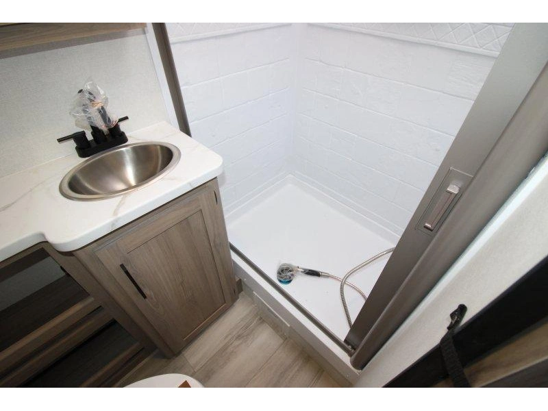 Keystone Rv Coleman 2115rk 2026 alt
