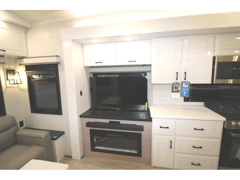 Jayco Pinnacle 38kpts 2026 alt