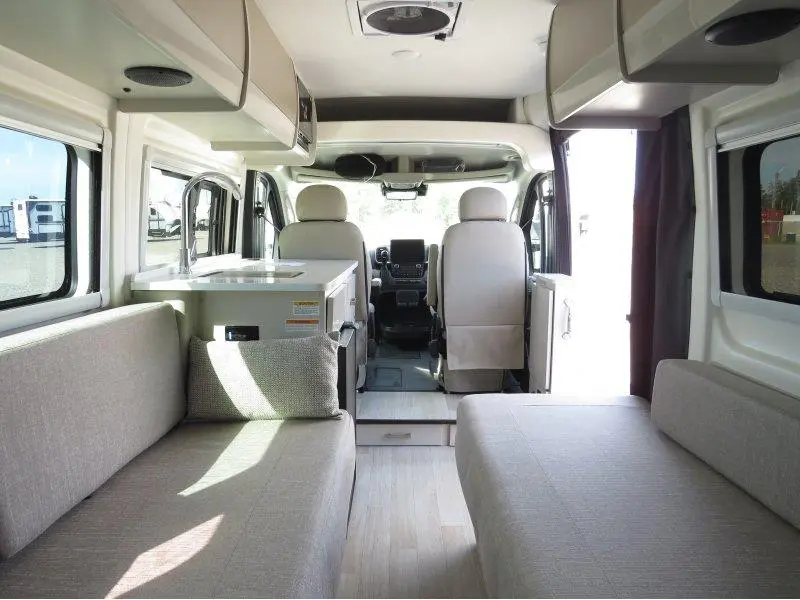 2027 Thor Motor Coach Tellaro