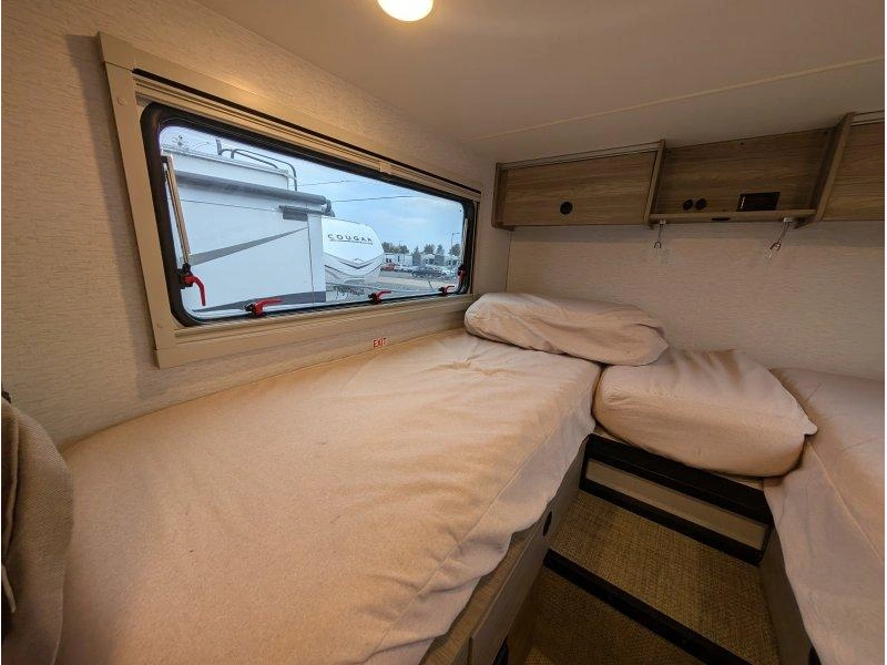 Winnebago Ekko 23b 2025 alt